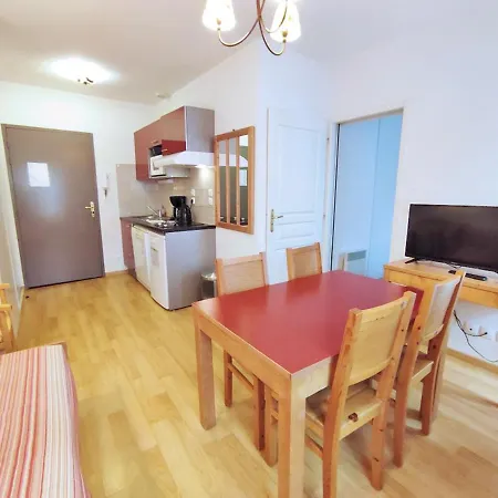 Oo, T2, Centre Luchon, Wifi, Casier A Skis, Ascenseur, 4 Personnes Apartment *