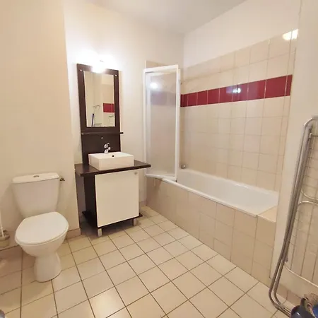 Oo, T2, Centre Luchon, Wifi, Casier A Skis, Ascenseur, 4 Personnes Apartment Bagneres-de-Luchon