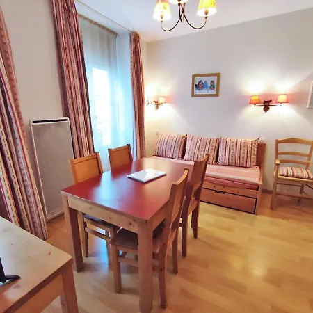 Oo, T2, Centre Luchon, Wifi, Casier A Skis, Ascenseur, 4 Personnes * Bagneres-de-Luchon